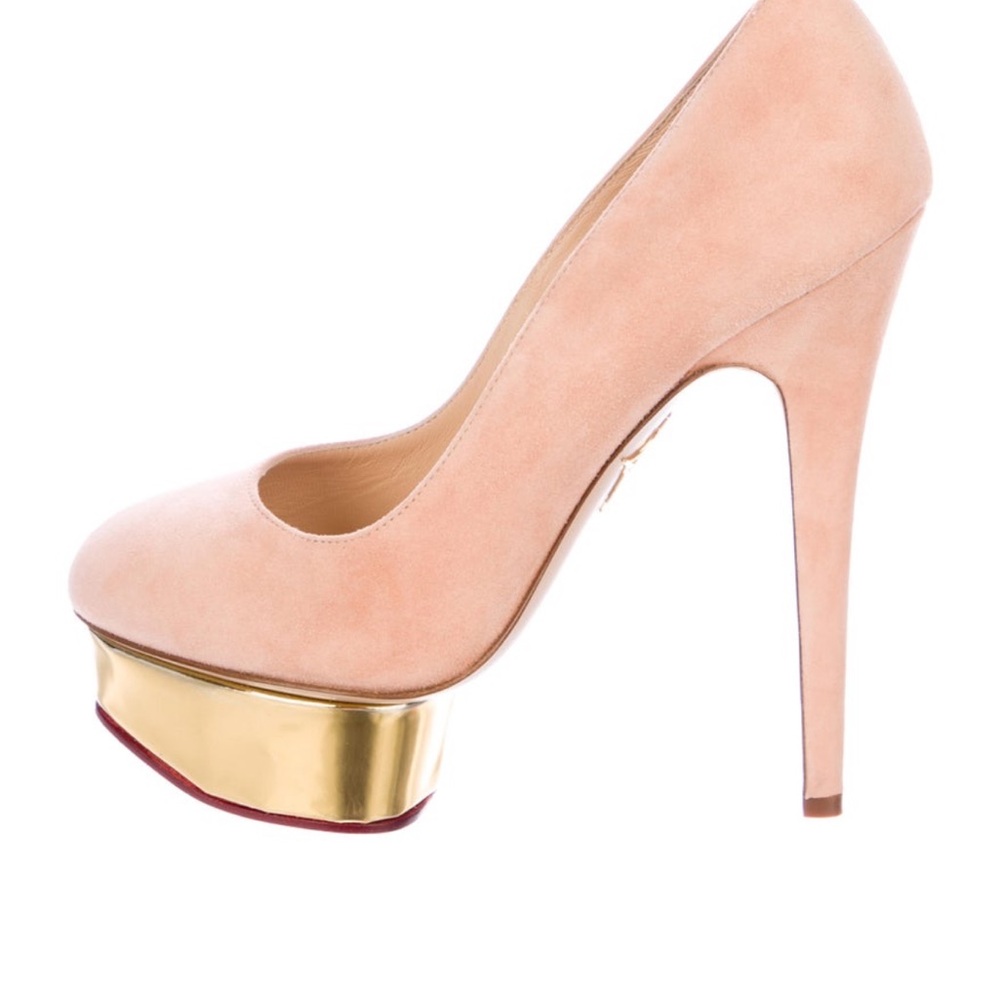 VINTAGE Charlotte Olympia
Suede Platform Pumps peach and Gold Platform